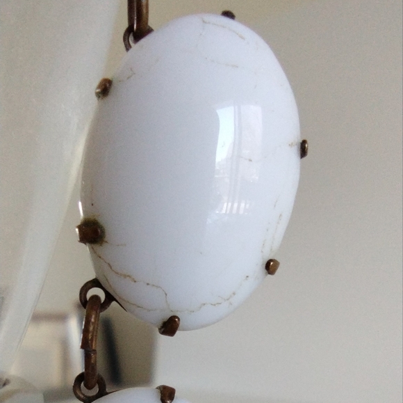 Milk Glass Oval Link Bronze-Tone Metal Necklace Vintage - Picture 5 of 8